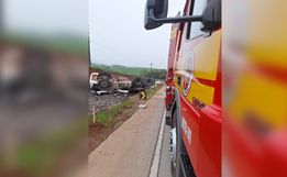 Motorista fica ferido em capotamento na BR-163 em Guarujá do Sul