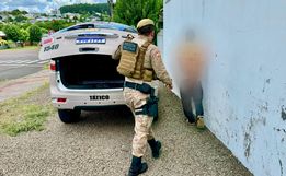 PM prende suspeito de furto e recupera objetos em São Miguel do Oeste