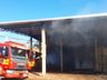 Incêndio em indústria mobiliza bombeiros por dez horas 