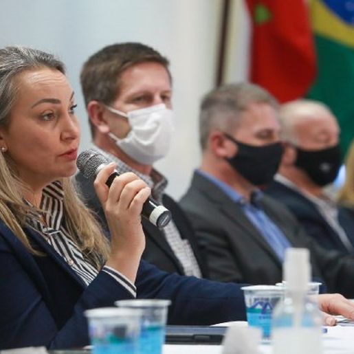 VÍDEO: Governadora reafirma compromisso com desenvolvimento em SC