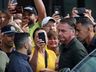Bolsonaro deixa prisão domiciliar e vai a hospital em Brasília para exames médicos
