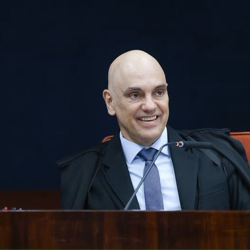  Alexandre de Moraes suspende atos do governo e do Congresso sobre IOF