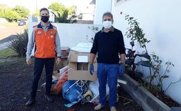 Urbanismo, Defesa Civil e Equipe de Combate à Dengue recolhem entulho em Bairro 