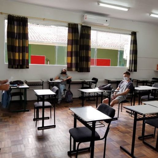EDUCAÇÃO: Retorno das atividades presenciais em Santa Catarina é autorizado