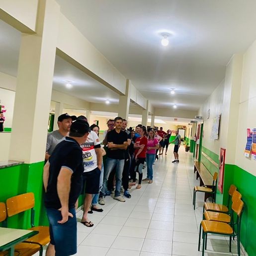  Itapiranga ainda registra fila faltando poucos minutos para encerramento do prazo