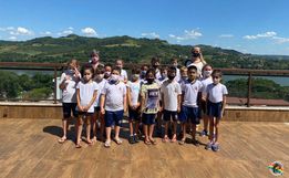 Alunos da Escola Municipal Funei visitam Rádio Itapiranga