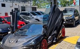 McLaren de R$ 4 milhões é apreendida em Balneário Camboriú