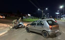 Acidente entre carro e moto deixa motociclista ferido em SMOeste