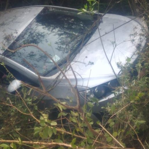 Gestante sai ilesa em saída de pista em Palma Sola