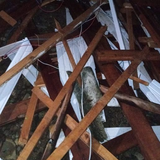 Temporal destelha dezenas de casas em Pinheirinho do Vale