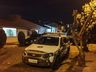 Condutor foge após colidir em carro estacionado em São Miguel do Oeste