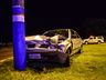 VÍDEO: Condutor colide com o carro em caminhão e depois em poste