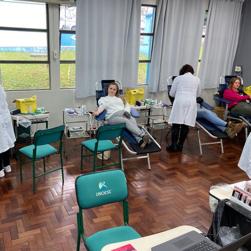 Coleta de sangue na Unoesc reúne mais de 70 doadores em São Miguel do Oeste 