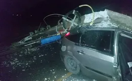 Motorista embriagado bate carro, foge e abandona filhos de 2 e 5 anos