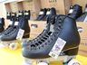 Administração Municipal entrega 30 patins para oficina de patinação