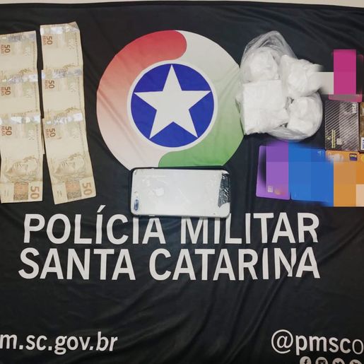 Duas pessoas são presas por tráfico de drogas no centro de Iporã do Oeste