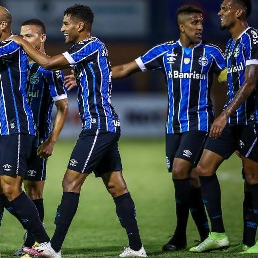 Com reservas, Grêmio vence o Esportivo e mantém 100% no Gauchão