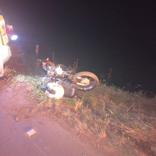 Colisão frontal deixa motociclista ferido na SC-283 em Mondaí
