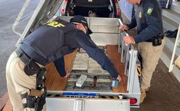 PRF localiza mais de 1,3 milhão de reais em crack e cocaína em fundo falso na BR-163 em SMOeste
