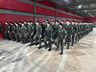 Militares do Exército prestam juramento à Bandeira em solenidade do Dia do Soldado