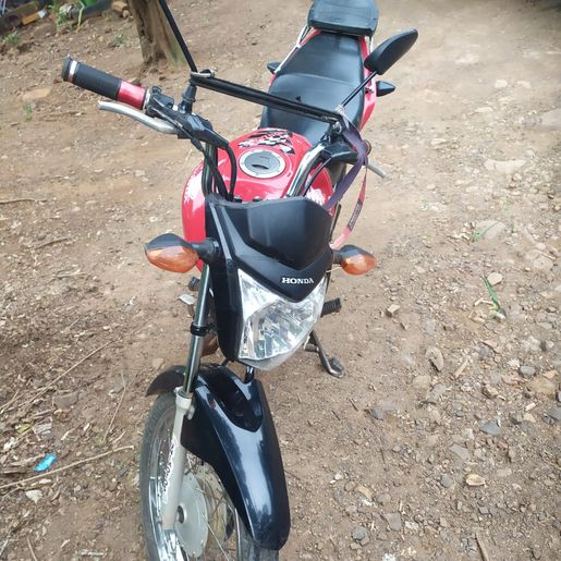 Embriagado e sem CNH, motociclista foge de abordagem, é perseguido e preso pela PMRv 