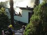 Casa é destruída por incêndio no interior de Guaraciaba