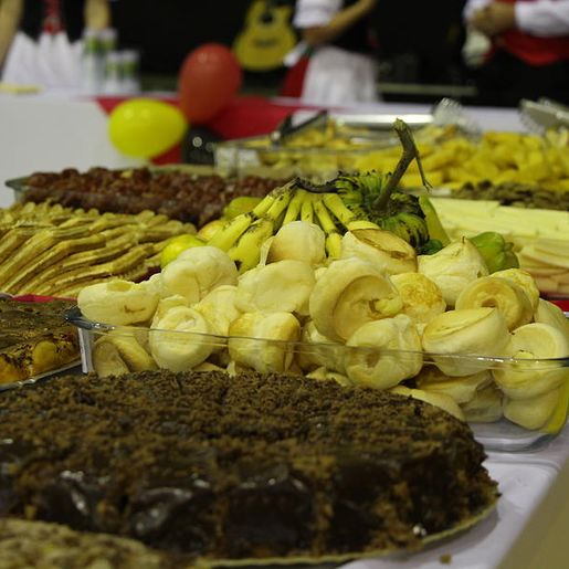 Café colonial da Igreja Matriz vai envolver mais de mil pessoas em SMOeste