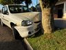 Homem colide carro em árvore no bairro São Luiz, em São Miguel do Oeste