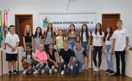 Vereadores Mirins tomam posse em Itapiranga