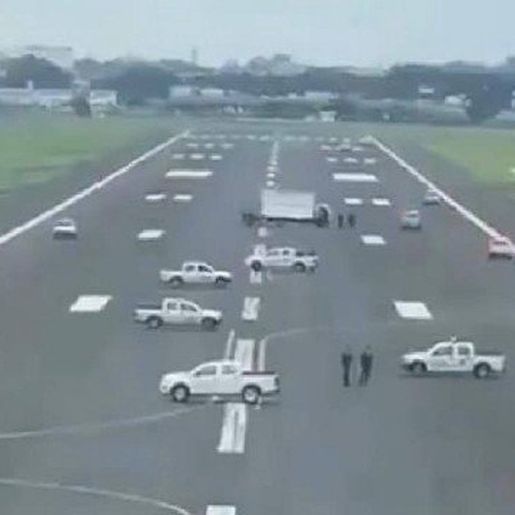 Prefeita de Guayaquil, no Equador, pede que veículos impeçam pouso de avião