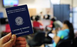 Geração de empregos cai 30% em SMO, mas setor de serviços sustenta saldo positivo