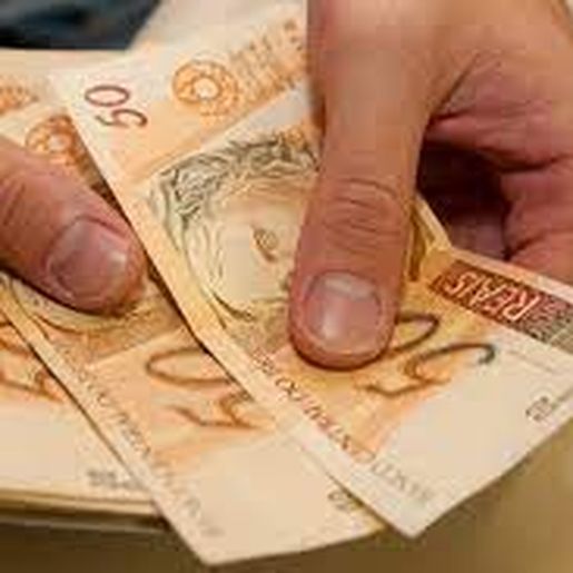 Prefeituras de SC não podem aumentar salários nem repor inflação, diz TCE