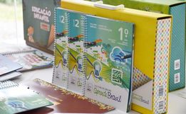 Educação trabalha na implantação do livro Aprende Brasil