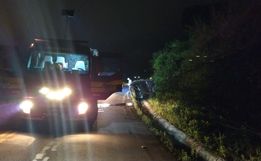 Capotamento deixa condutor ferido na SC 305 em Anchieta