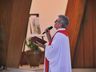 Celebração da Paixão e Morte do Senhor lota Igreja Matriz, em São Miguel do Oeste