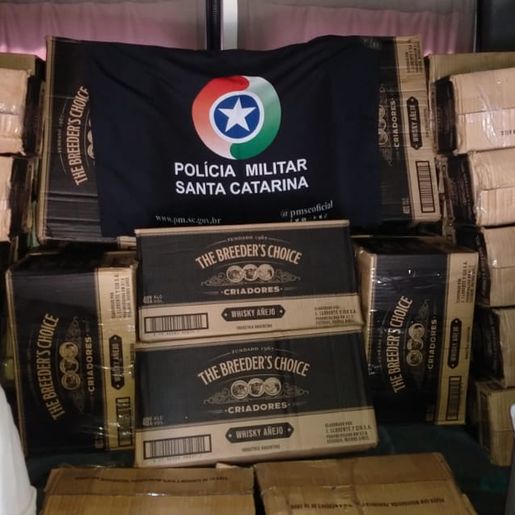 360 garrafas de whisky são apreendidas pela PM