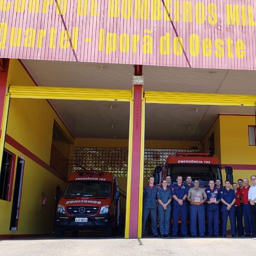 Em visita a Iporã do Oeste, comandante geral do Corpo de Bombeiros elogia estrutura do quartel