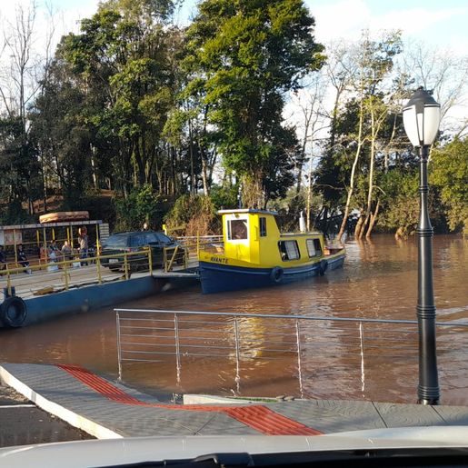 Travessia no Rio Uruguai em Mondaí será suspensa na noite desta quarta-feira