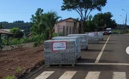 Obras de calçadas acessíveis são retomadas em Princesa com investimento de R$ 4 milhões