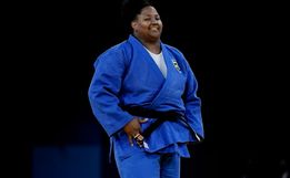 Judoca Beatriz Souza traz o primeiro ouro de Paris-2024 para o Brasil