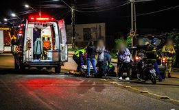 Mulher fica ferida em colisão entre carro e moto em SMO; assista 