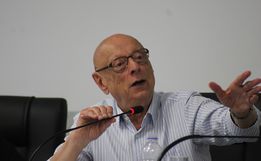 "Crise no preço do leite exige ação imediata", alerta senador Esperidião Amin