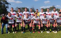 Flamengo lidera o municipal de campo em São José do Cedro com 100%