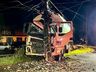 Motorista colide com caminhão em poste na Willy Barth 