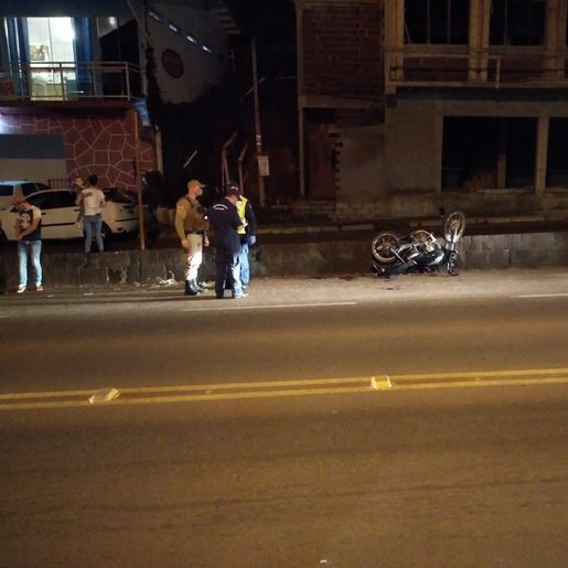 Acidente entre carro e moto deixa dois feridos em Itapiranga