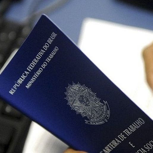 Brasil cria 316.580 empregos com carteira assinada em julho