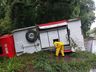 Caminhão dos Bombeiros tomba a caminho de ocorrência em Santa Catarina