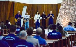 Culto ecumênico faz homenagem a bombeiros vítimas de acidente na BR 282