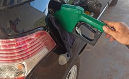 Após anúncio da Petrobras, motoristas formam filas em postos