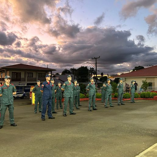 Quartel de Iporã do Oeste realiza formatura de 14 novos bombeiros comunitários